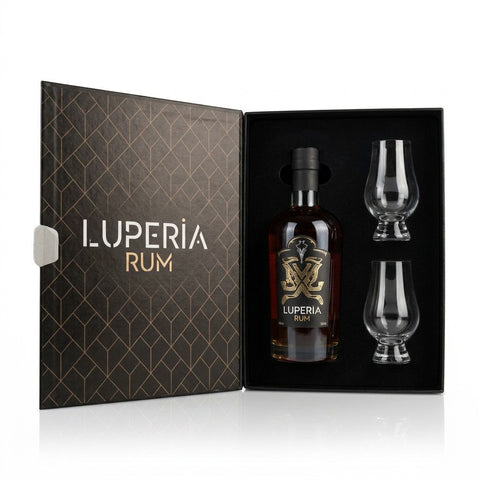 Professionele foto van luperia rhum pack + glazen - Professionele foto van Luperia Rhum Pack met glazen - Rudy ampe
